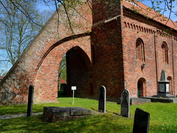 Bierum Exterieur Kerk